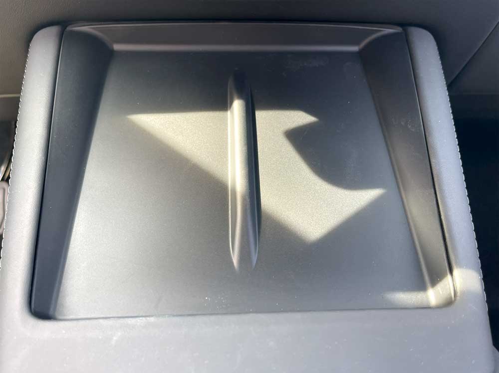 2024 Tesla Model 3 Highland Center Console Charging Pad - 2